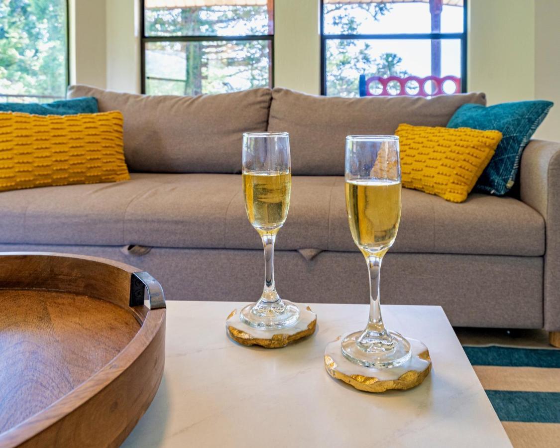 Secluded Mtn Top Family Haven W/Views Spa & Arcade ثري ريفرز المظهر الخارجي الصورة