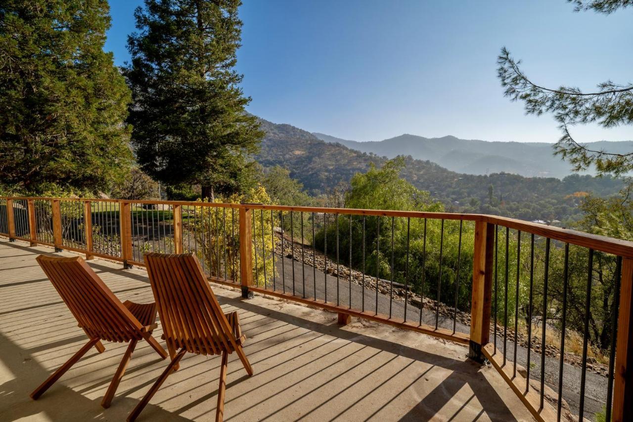 Secluded Mtn Top Family Haven W/Views Spa & Arcade ثري ريفرز المظهر الخارجي الصورة