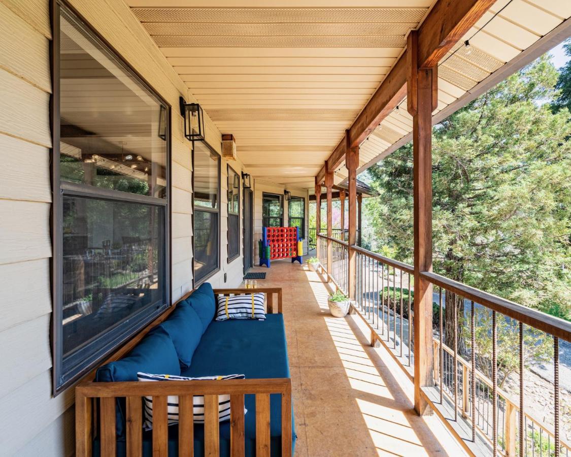 Secluded Mtn Top Family Haven W/Views Spa & Arcade ثري ريفرز المظهر الخارجي الصورة